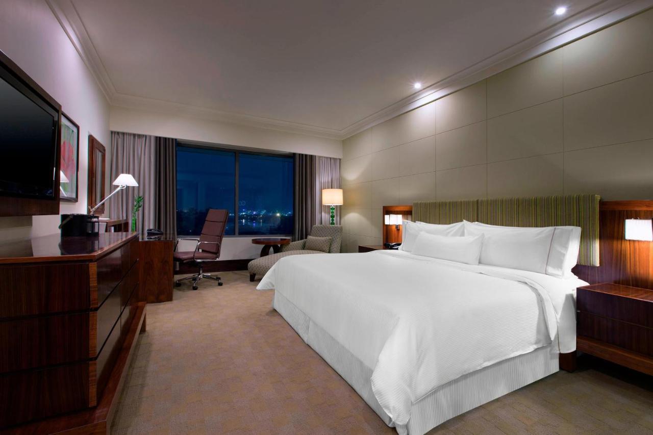 The Westin Pune Koregaon Park Bagian luar foto