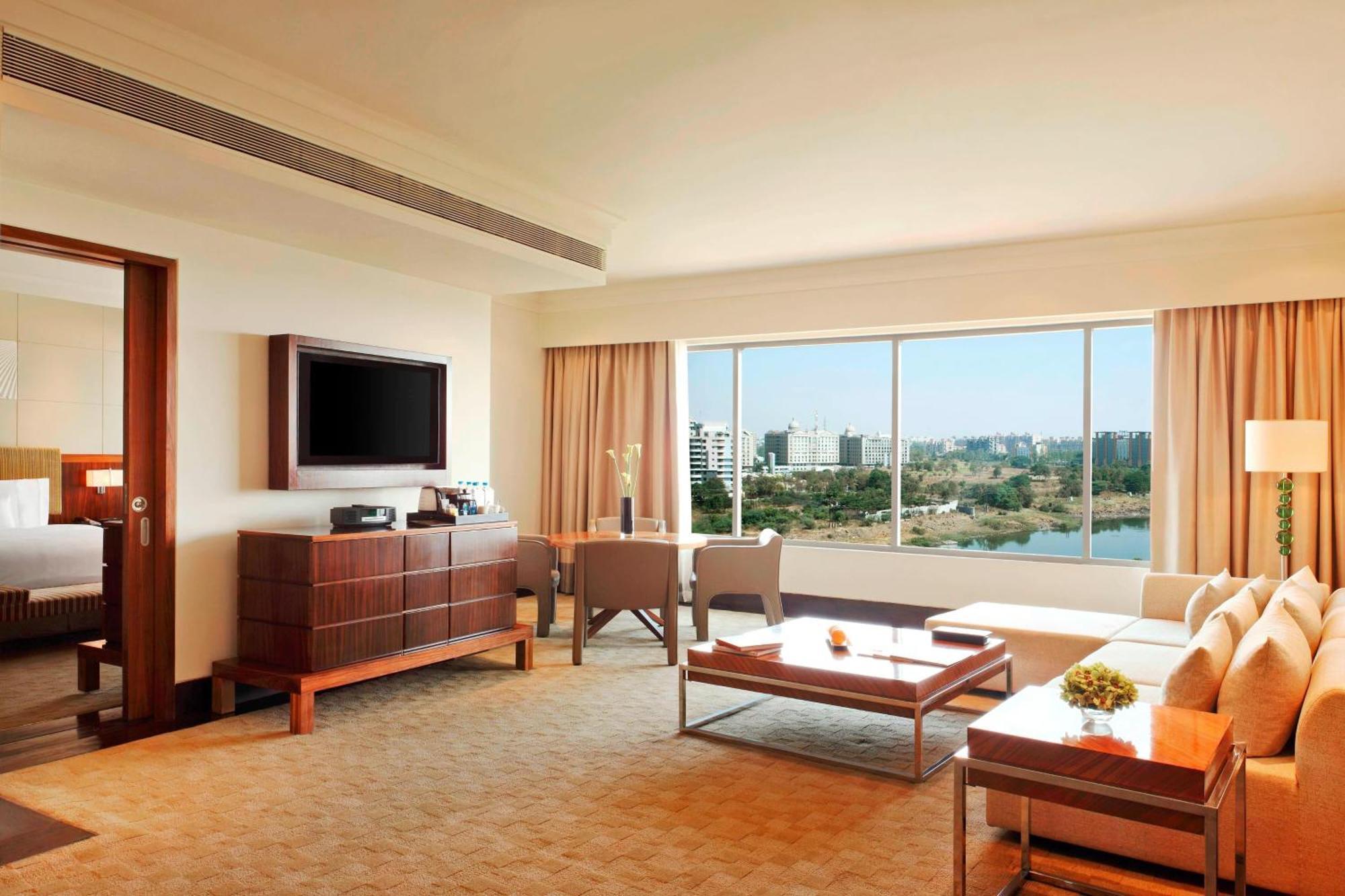The Westin Pune Koregaon Park Bagian luar foto